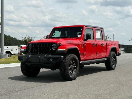 Firecracker Red Clearcoat 2021 Jeep Gladiator Willys 4x4