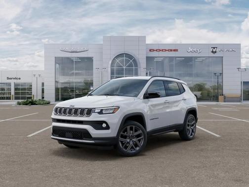 Bright White Clearcoat 2026 Jeep Compass Latitude