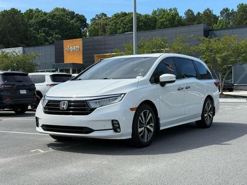 Platinum White Pearl 2022 Honda Odyssey Touring