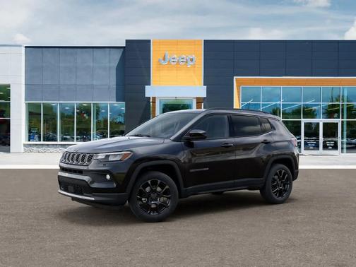 Diamond Black Crystal Pearlcoat 2026 Jeep Compass Latitude
