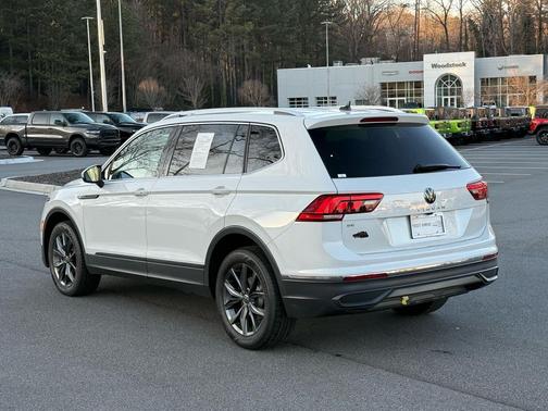 2023 Volkswagen Tiguan 2.0T SE