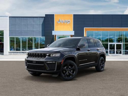 Diamond Black Crystal Pearlcoat 2026 Jeep Grand Cherokee Limited