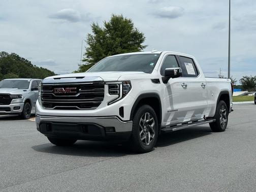 Summit White 2023 GMC Sierra 1500 SLT