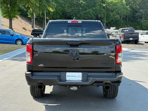 Diamond Black Crystal Pearlcoat 2023 RAM 1500 Big Horn/Lone Star