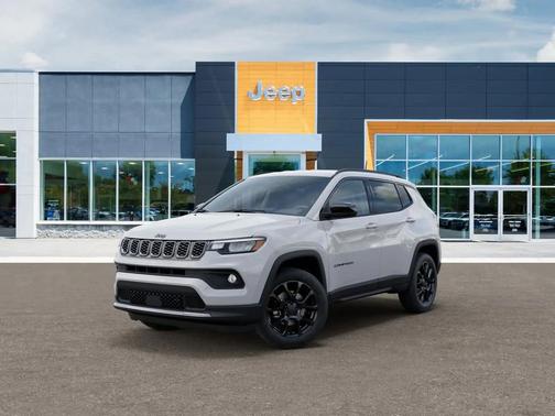 Bright White Clearcoat 2026 Jeep Compass Latitude