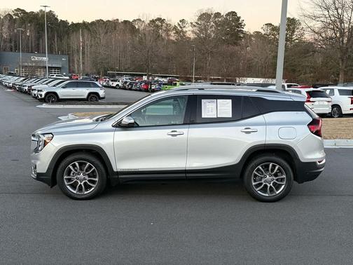 2022 GMC Terrain SLT