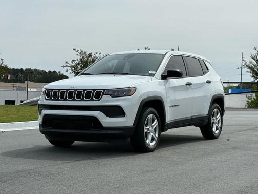 Bright White Clearcoat 2023 Jeep Compass Sport