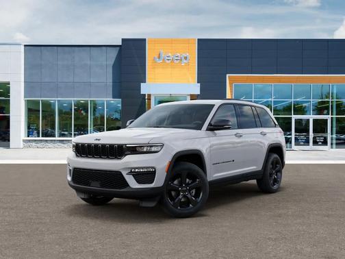 Bright White Clearcoat 2025 Jeep Grand Cherokee Limited