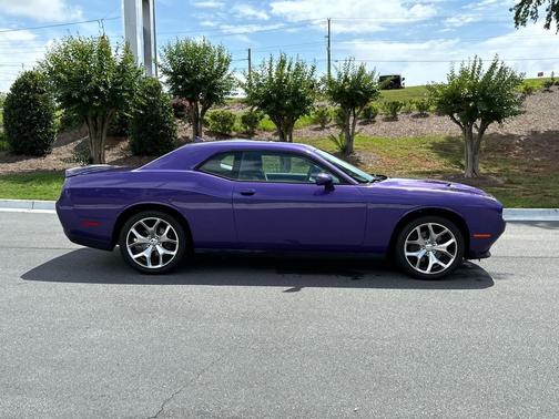 Plum Crazy Pearlcoat 2016 Dodge Challenger SXT