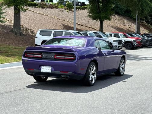 Plum Crazy Pearlcoat 2016 Dodge Challenger SXT