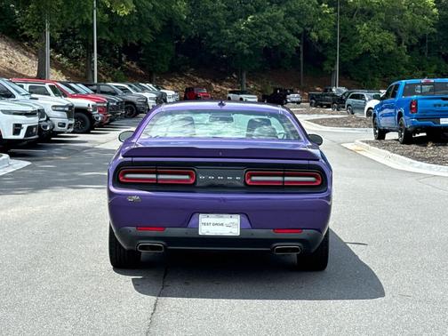 Plum Crazy Pearlcoat 2016 Dodge Challenger SXT