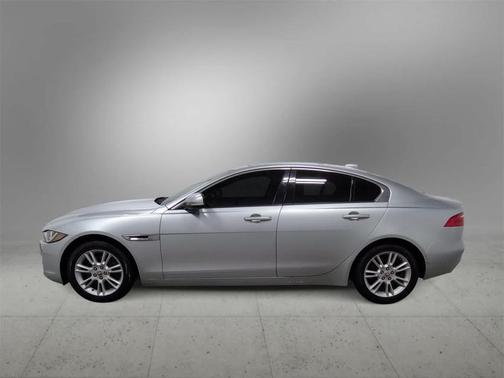 2018 Jaguar XE 25t Premium