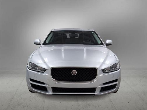 2018 Jaguar XE 25t Premium