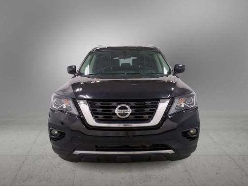 2017 Nissan Pathfinder Platinum