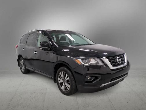 2017 Nissan Pathfinder Platinum