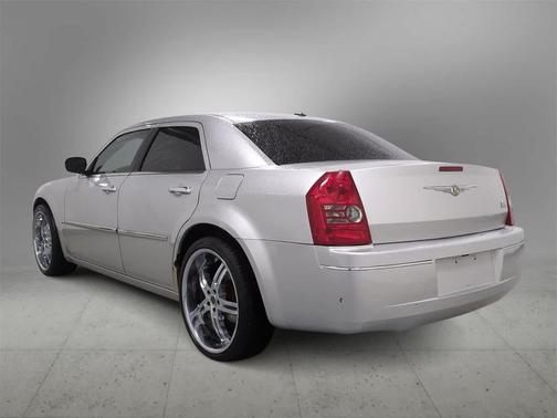 2010 Chrysler 300 Touring/Signature/Executive Series
