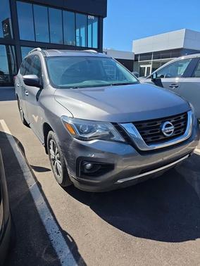 Gun Metallic 2017 Nissan Pathfinder SV