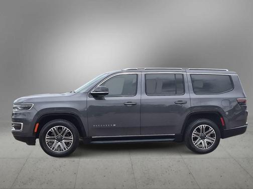 Baltic Gray Metallic Clearcoat 2024 Jeep Wagoneer Series II 4x4