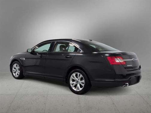 2010 Ford Taurus SEL
