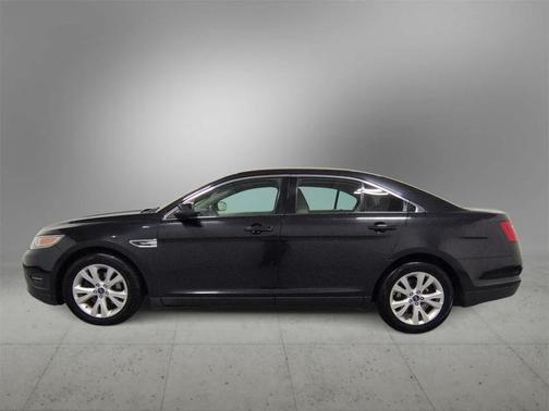 2010 Ford Taurus SEL