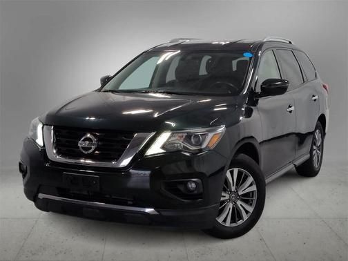 2019 Nissan Pathfinder SV