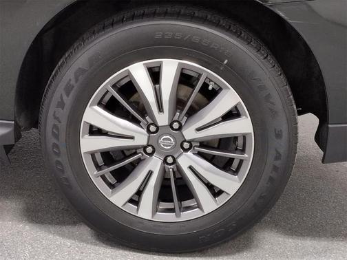 2019 Nissan Pathfinder SV