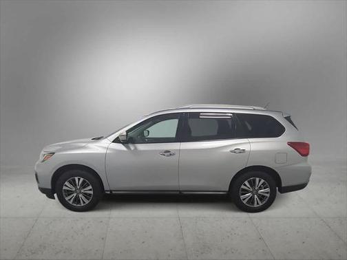 2018 Nissan Pathfinder SV