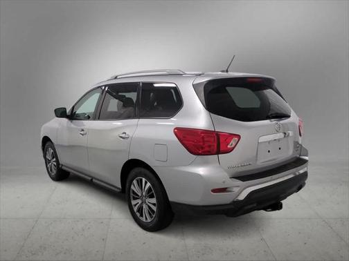 2018 Nissan Pathfinder SV