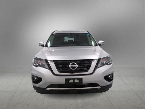 2018 Nissan Pathfinder SV