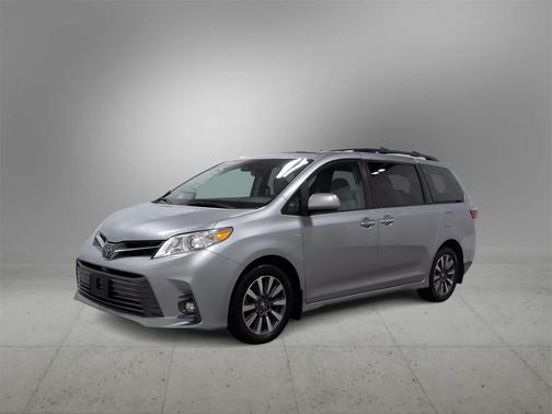 2018 Toyota Sienna XLE Premium
