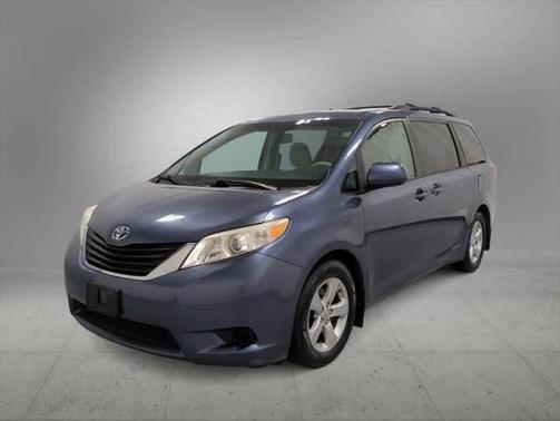 2014 Toyota Sienna LE