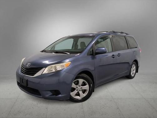 2014 Toyota Sienna LE
