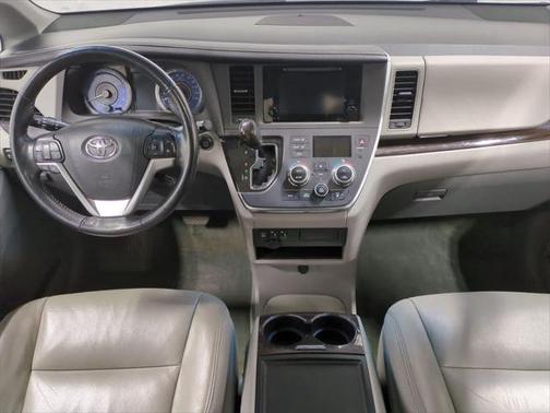 2015 Toyota Sienna XLE