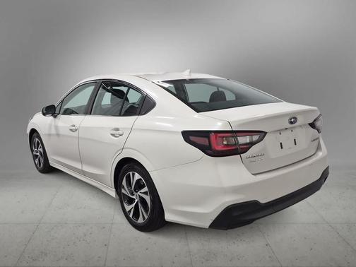Crystal White Pearl 2022 Subaru Legacy Premium