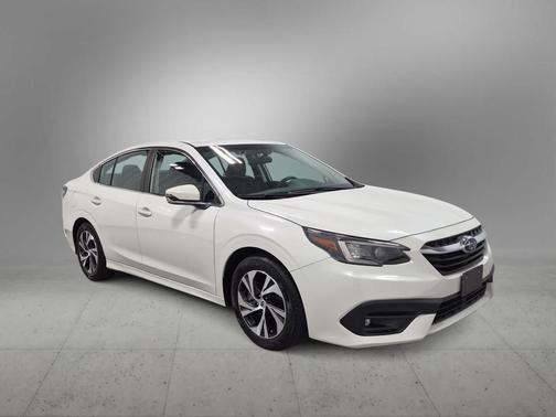Crystal White Pearl 2022 Subaru Legacy Premium