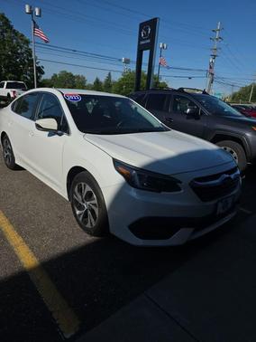 Crystal White Pearl 2022 Subaru Legacy Premium