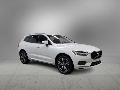 2020 Volvo XC60 T6 Momentum