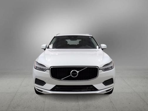 2020 Volvo XC60 T6 Momentum