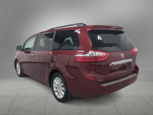 2015 Toyota Sienna XLE