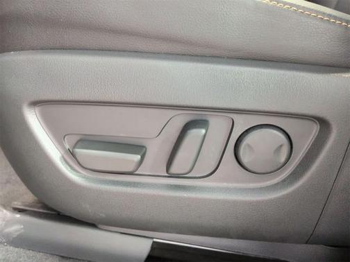 2025 Mazda CX-70 PHEV Premium Plus Package