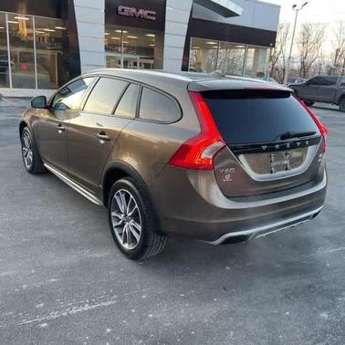 2015 Volvo V60 Cross Country T5