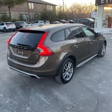 2015 Volvo V60 Cross Country T5