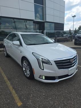 Crystal White Tricoat 2018 Cadillac XTS Luxury