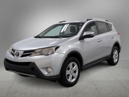 Classic Silver Metallic 2013 Toyota RAV4 XLE