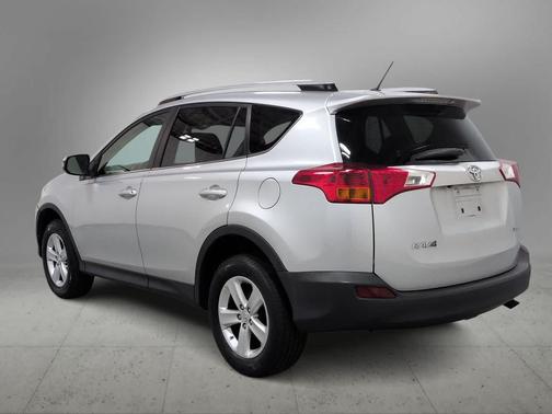 Classic Silver Metallic 2013 Toyota RAV4 XLE
