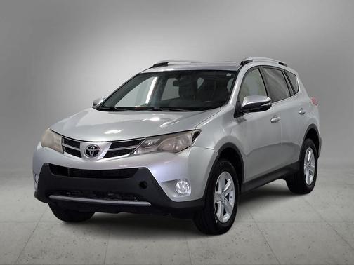 Classic Silver Metallic 2013 Toyota RAV4 XLE