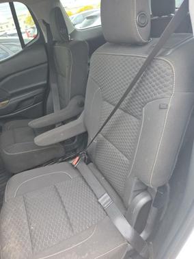 Summit White 2018 GMC Acadia SLE-2