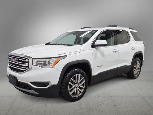 Summit White 2018 GMC Acadia SLE-2
