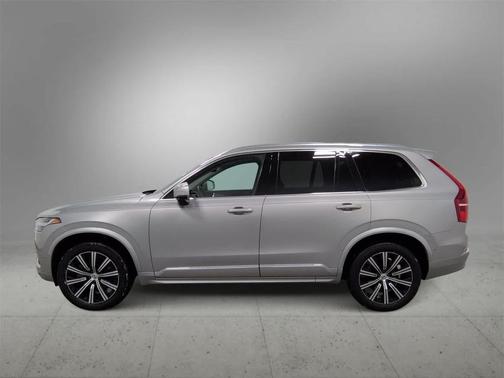 2024 Volvo XC90 B5 Plus Bright Theme