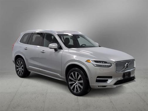2024 Volvo XC90 B5 Plus Bright Theme
